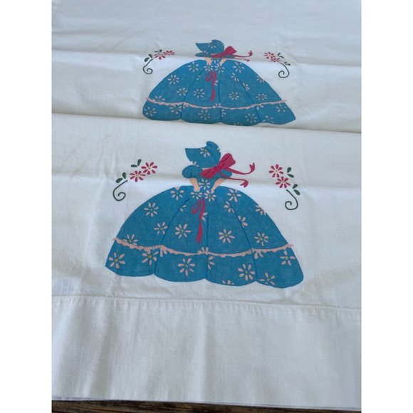 Vintage PIllowcase set Hand Painted blue Sun Bonnet Sue - Picture 11 of 12